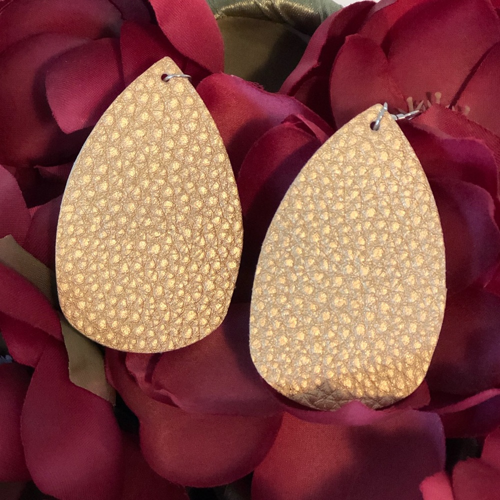 2/$15  Gold, Pebble, Drop Earrings